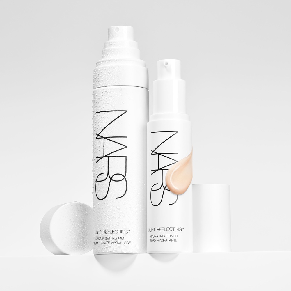 持妝關鍵看這篇！定妝噴霧使用4步驟，讓妝容從早到晚不NG